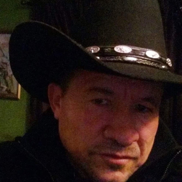 Meet your Posher, Chuy - Picture 1 of 1